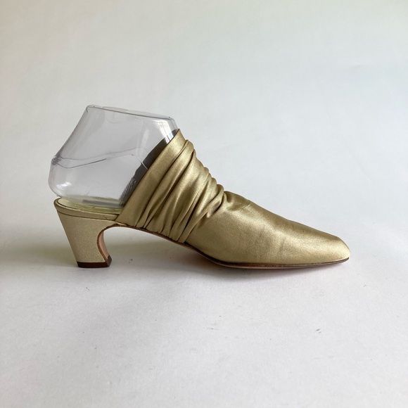 Larry Stuart Collection Gold Elastic Fabric Heeled Mules size 8 - Picture 3 of 15